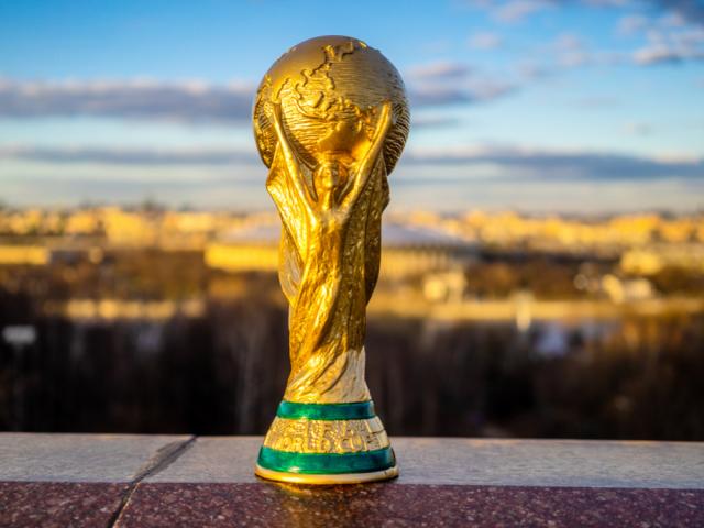 عاجل | إسبانيا والبرتغال توقعان على اتفاق لتنظيم كأس العالم 2030
