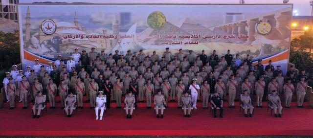 تخريج  دورات جديدة من دارسى أكاديمية ناصر العسكرية العليا