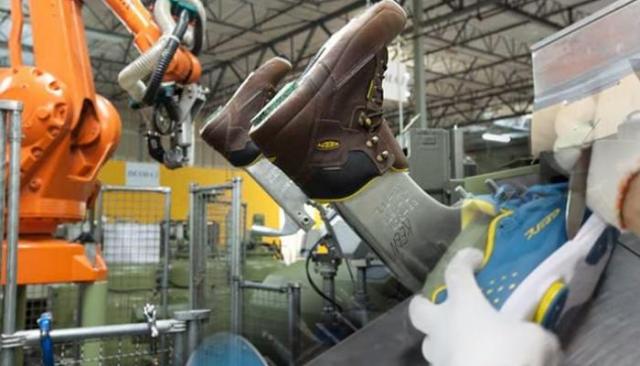 ”صناعة الأحذية” تطالب الحكومة بالعمل على تقليل واردات الأحذية والمنتجات الجلدية