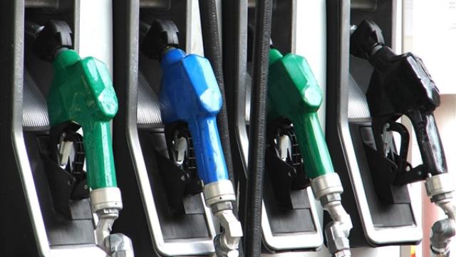 عوامل تزيد من استهلاك البنزين وحيل خاصة لترشيده
