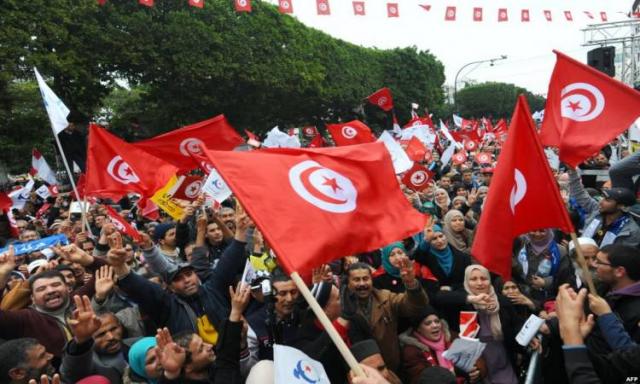 المتظاهرين فى تونس