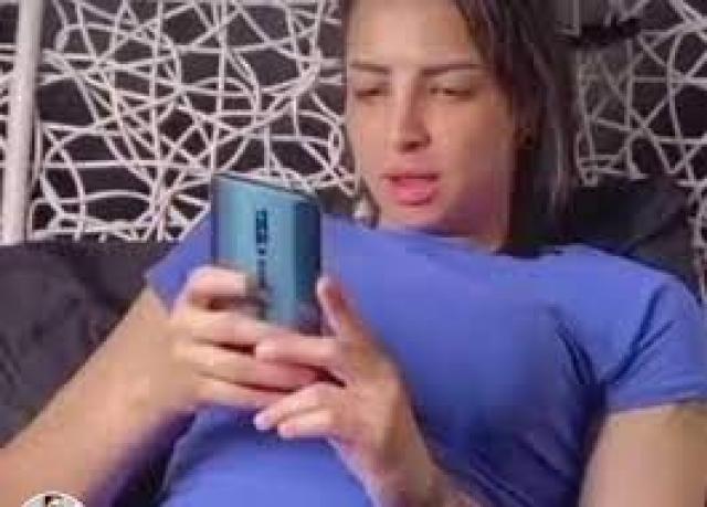 فتاة التيك توك