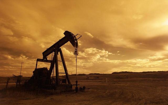 ارتفاع أسعار النفط اليوم الخميس مع تزايد التوترات بالشرق الأوسط