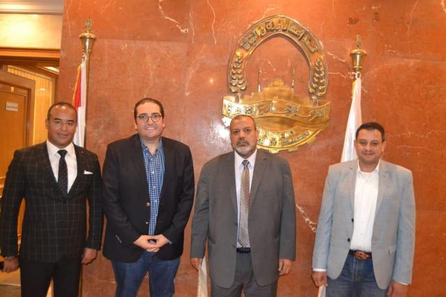 شعبة تجار الأدوات الصحية بغرفة القاهرة التجارية برئاسة فوزي عبدالجليل