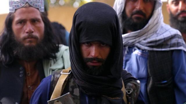 بعد سيطرة طالبان على القصر الرئاسي.. ماذا يحدث فى أفغانستان؟