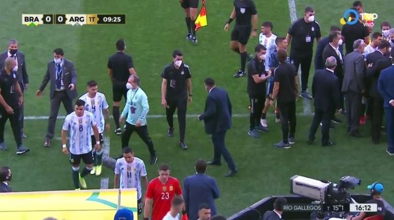عاجل | وزارة الصحة توقف مباراة البرازيل والأرجنتين
