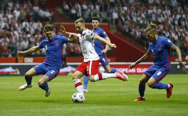 بولندا تعرقل انطلاقة إنجلترا المثالية بتعادل قاتل في تصفيات كأس العالم