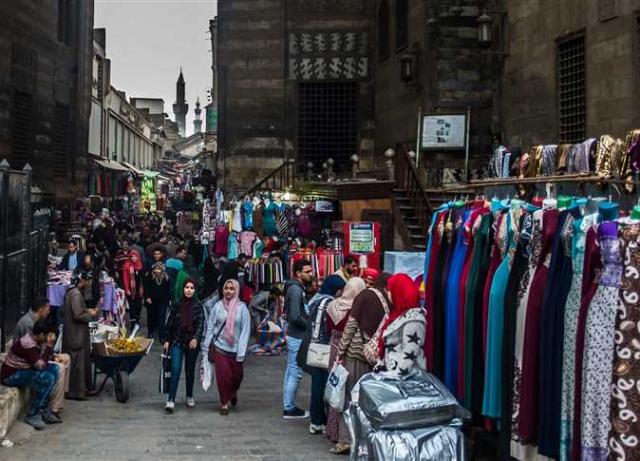 التنمية المحلية تكشف عقوبات مخالفي قرار غلق المحال شتاء .. فيديو 