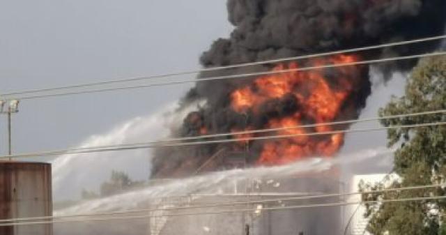 حريق مروع بخزان النفط في لبنان.. ”مازال مشتعلا”
