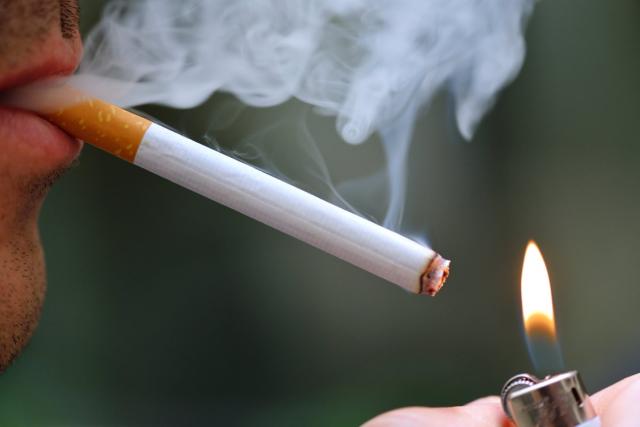 المصريون يصرفون 64 مليار جنيه على السجائر في عام واحد