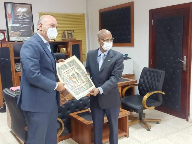 وزير الصحة الجيبوتي مع السفير المصري اليوم 