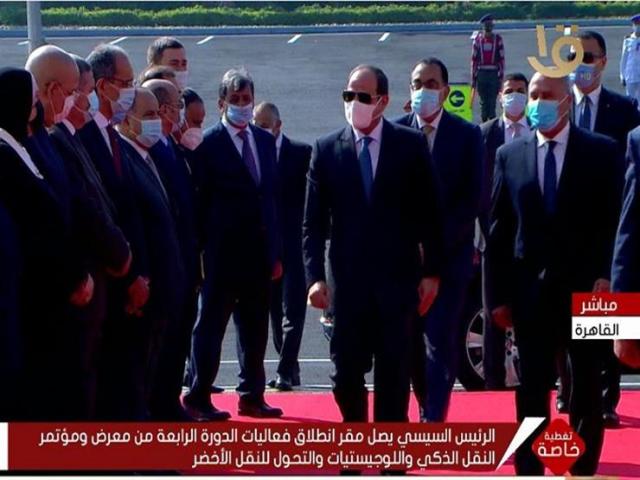 لحظة وصول الرئيس السيسي