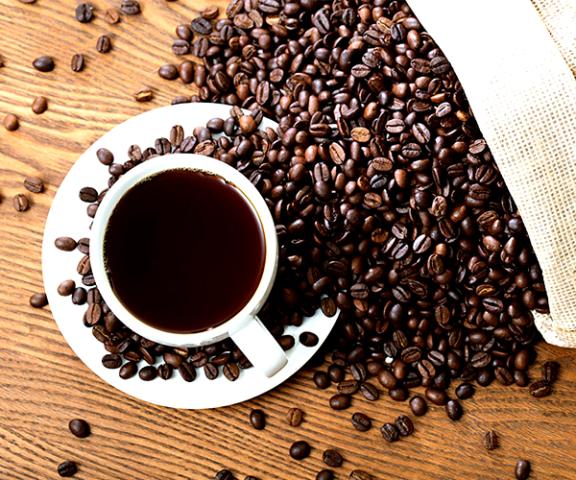 مكافحة الشيخوخة وتقليل السيلوليت.. تعرف على فوائد القهوة للبشرة