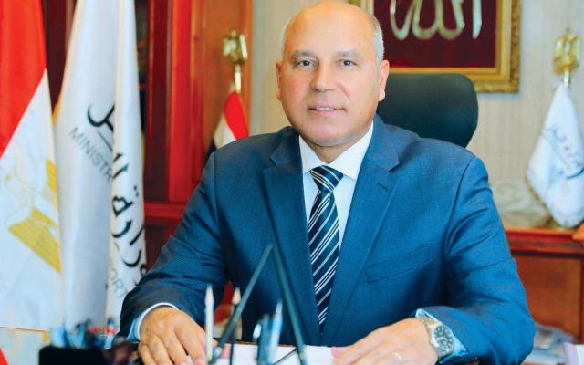 وزير النقل: إعادة تأهيل خط سكة حديد قنا أبو طرطور سيساهم في تنمية الوادي الجديد