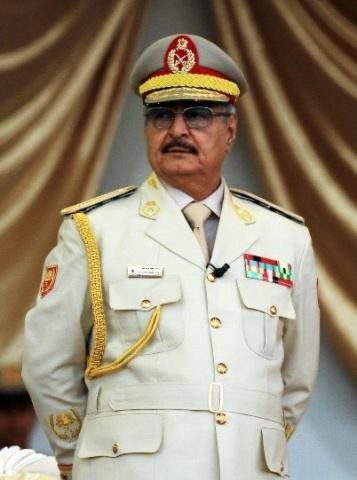قائد الجيش الليبي  المشير خليفة حفتر 