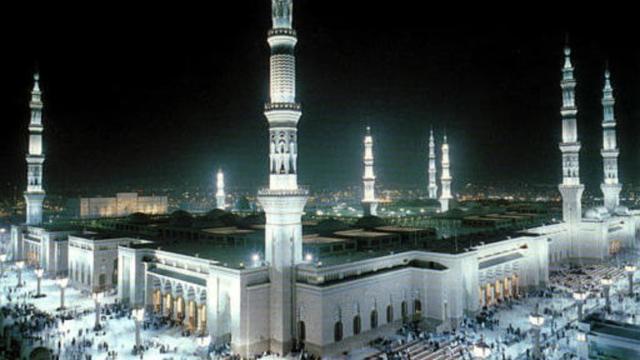السعودية: المسجد النبوي الشريف مفتوح للصلاة دون موعد أو تصريح