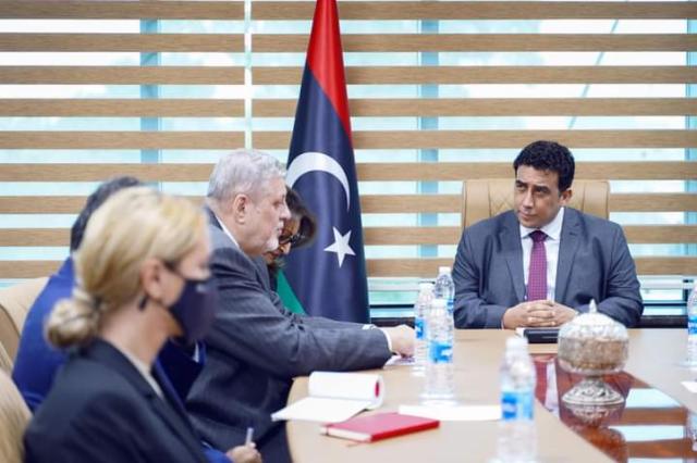 المنفي يلتقي رئيس بعثة الأمم المتحدة للدعم في ليبيا