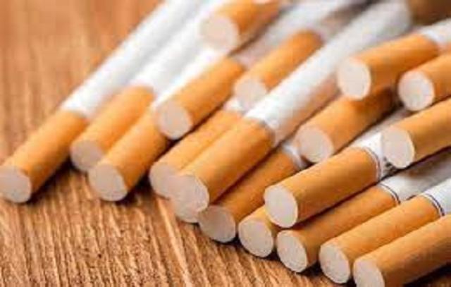 أول تعليق من رئيس «شعبة الدخان» على قرار كتابة الأسعار على السجائر