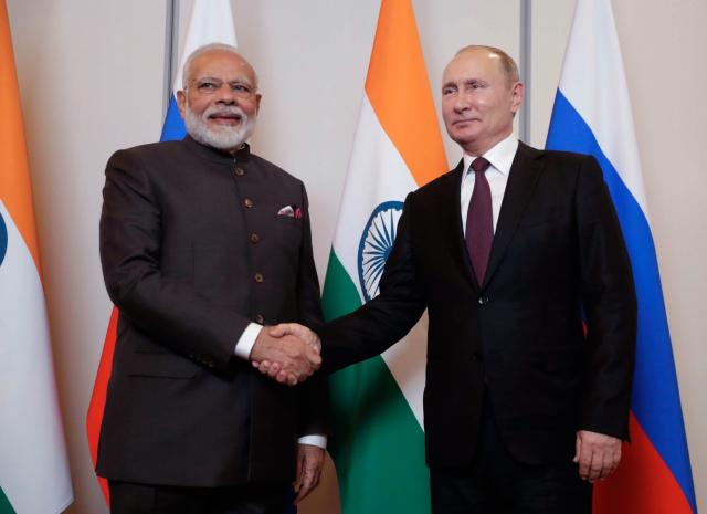 بوتين في الهند لتعزيز التعاون العسكري حاملا معه سلاح «S-400»