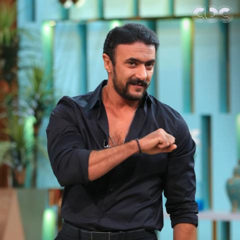 احمد العوضي وياسمين عبد العزيز