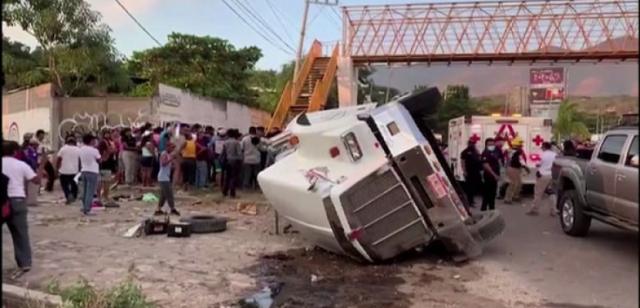 مقتل 54 شخصا في حادث انقلاب شاحنة لتهريب مهاجرين بالمكسيك