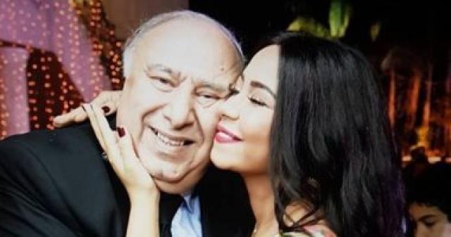 عاجل | والد حسام حبيب يكشف سبب طلاق نجله من شيرين  عبد الوهاب.. وشرط عودتها له من جديد