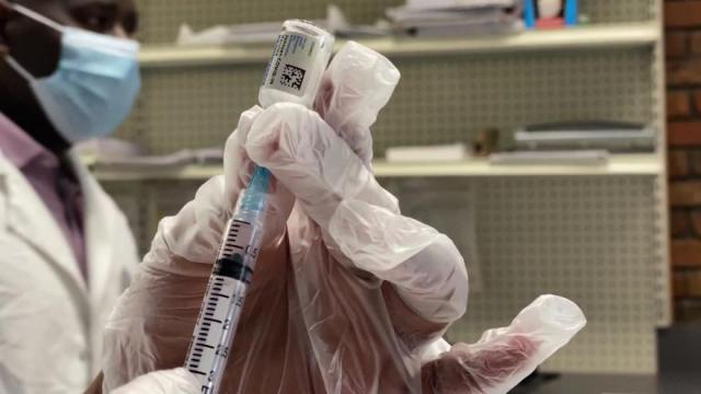 دراسة: أوميكرون يهرب من الأجسام المضادة للقاح ويتجاوز المناعة