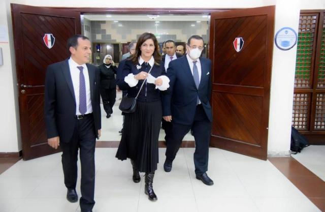 وزيرة الهجرة تلتقي الجالية المصرية 