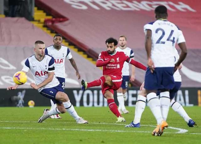 محمد صلاح يقود هجوم ليفربول أمام توتنهام في الدوري الإنجليزي