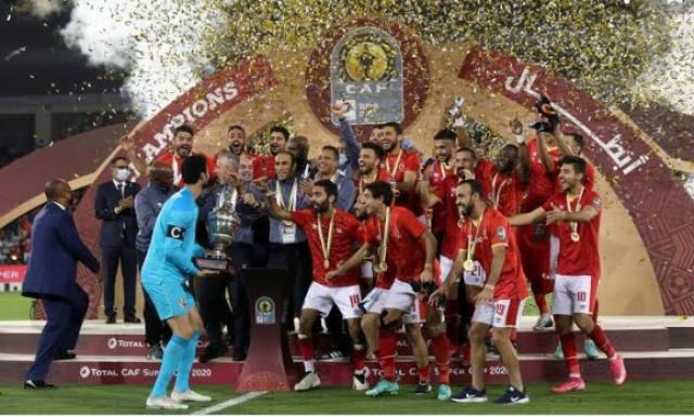 تتويج الأهلي بالسوبر الإفريقي