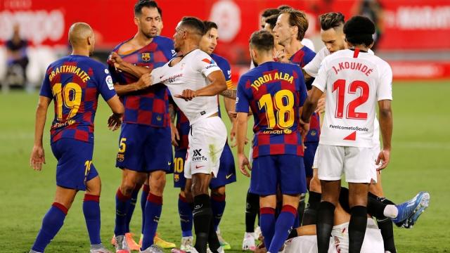 موعد مباراة برشلونة وإشبيلية المؤجلة في الدوري الإسباني