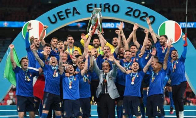تتويج إيطاليا باليورو
