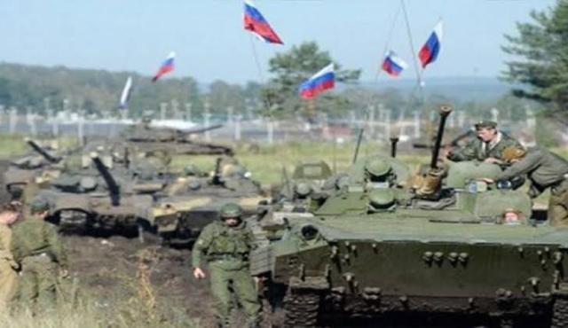 الجيش الروسي يتسلم  400 قطعة عسكرية جديدة