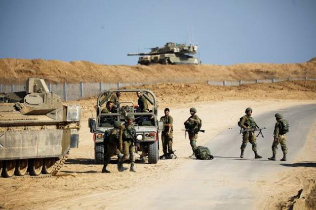 إسرائيل تقصف مناطق حدودية في سوريا