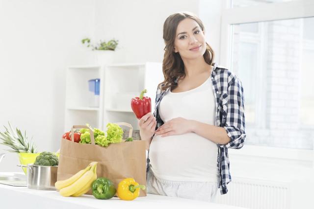 أطعمة ينبغي على المرأة الحامل الابتعاد عنها