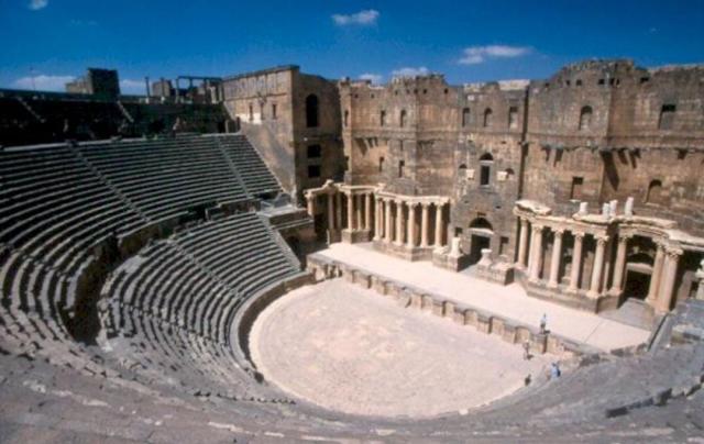 صورة أرشيفية للمسرح اليونانى
