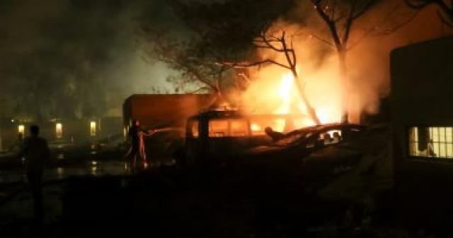 عاجل| حريق في مطار أبو ظبي وانفجار بصهاريج نفطية جراء هجوم بطائرات مسيرة