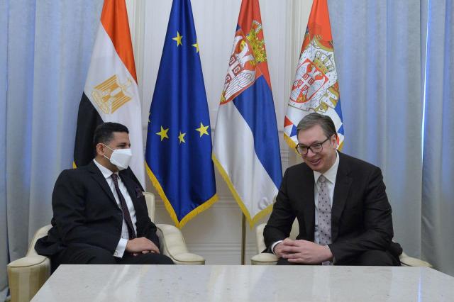سفير مصر ببلجراد مع رئيس صربيا