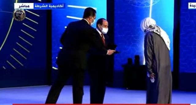 السيسي يكرم أسماء شهداء الشرطة في احتفالية وزارة الداخلية بعيدهم الـ70