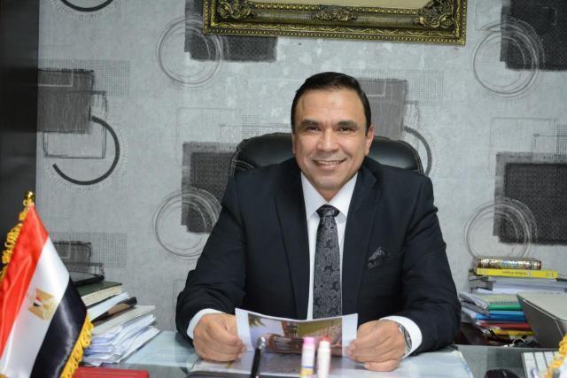 مدحت بركات يهنئ وزير الداخلية بعيد الشرطة