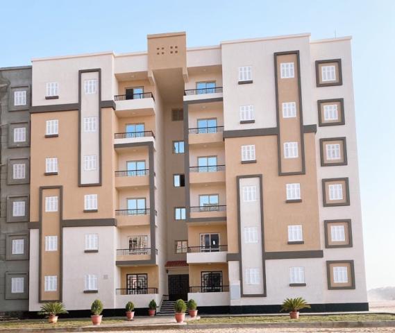 وزير الإسكان: تنفيذ 806 عمارات بـ «سكن لكل المصريين» في العبور الجديدة