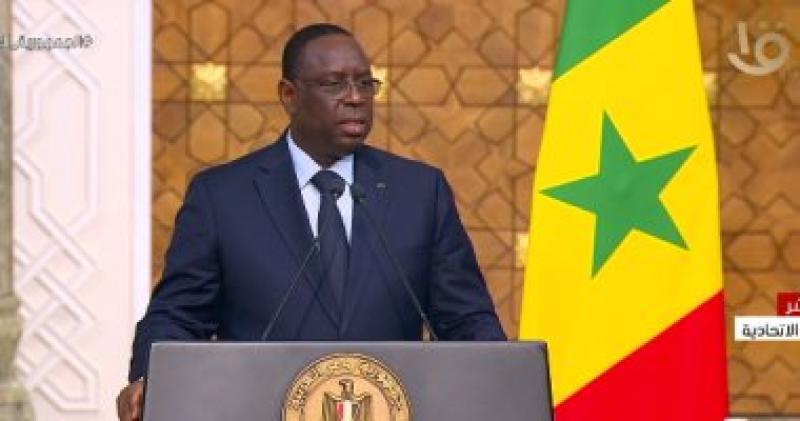 رئيس السنغال يشيد بجهود السيسي في قيادة التنمية بمصر
