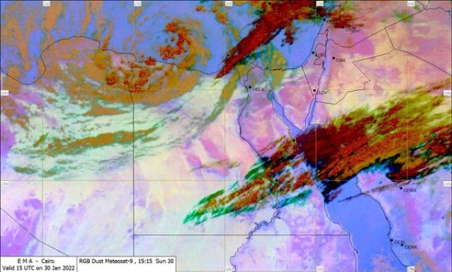 الأرصاد الجوية: صور الأقمار الصناعية تؤكد دخول المنخفض الجوى إلي غرب البلاد