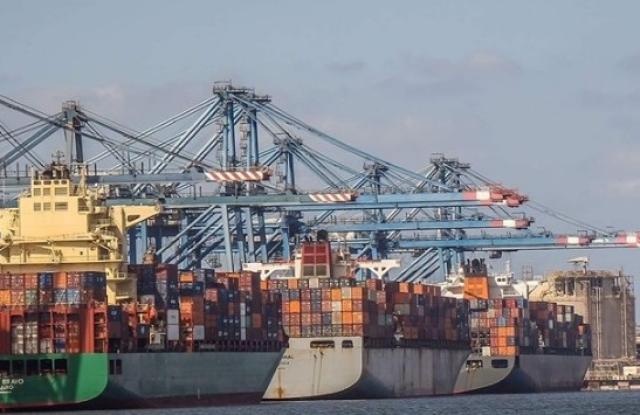 ميناء دمياط: حركة الصادر 506 حاويات مكافئة