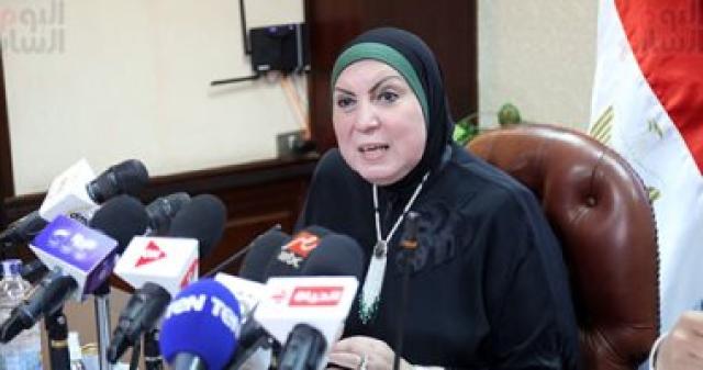 وزيرة التجارة تصدر قرارًا بإنشاء مجلس الصناعات النسيجية لتنمية صناعة الغزل بمصر