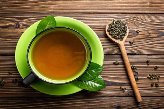 ”الشاي الأخضر يقضي على الأكسدة”.. خبيرة توضح طرق إنقاص الوزن
