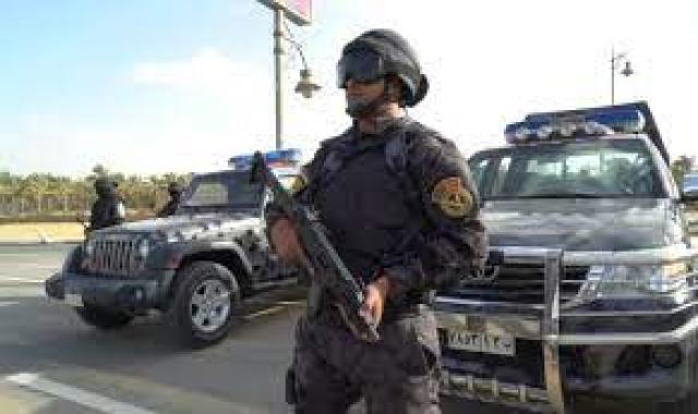 مصرع عنصر إجرامي في تبادل إطلاق نار مع الشرطة بسوهاج
