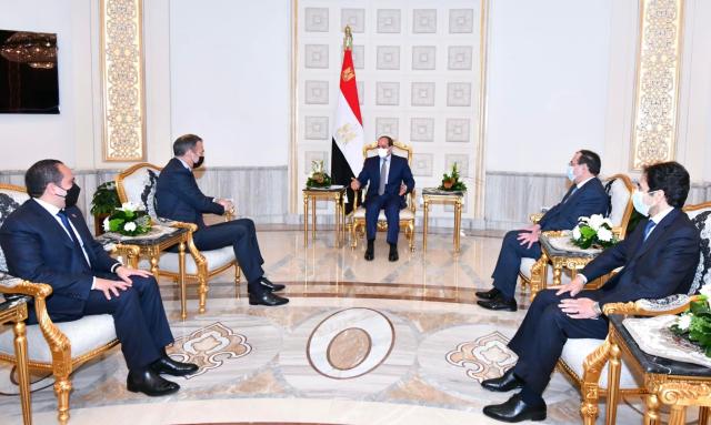 الرئيس السيسي وبرنارد لوني الرئيس التنفيذي لشركة بريتيش بيتروليوم