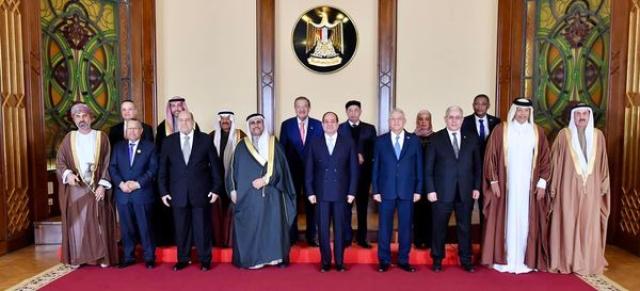 الرئيس السيسي ووفدًا من رؤساء المجالس والبرلمانات العربية