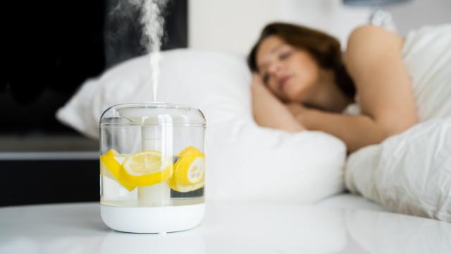فوائد وضع شرائح الليمون بجانب سريرك